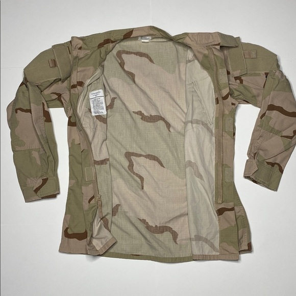 Military Camouflage Jacket - Picture 4 of 9